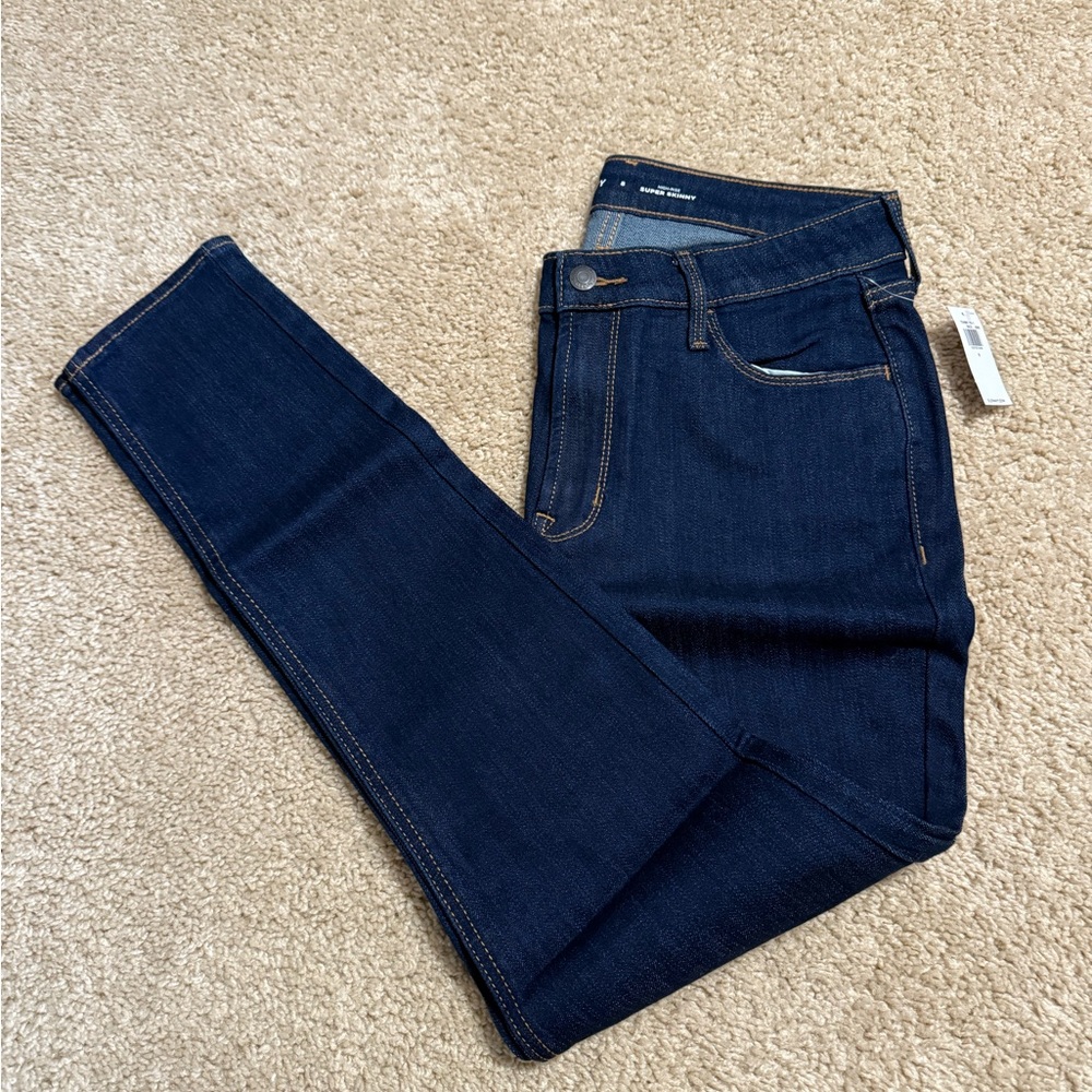 NWT Old Navy High Rise Super Skinny dark wash